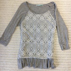 Gray shirt with white lace